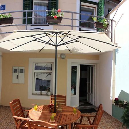 Apartment Karega Σίμπενικ Εξωτερικό φωτογραφία