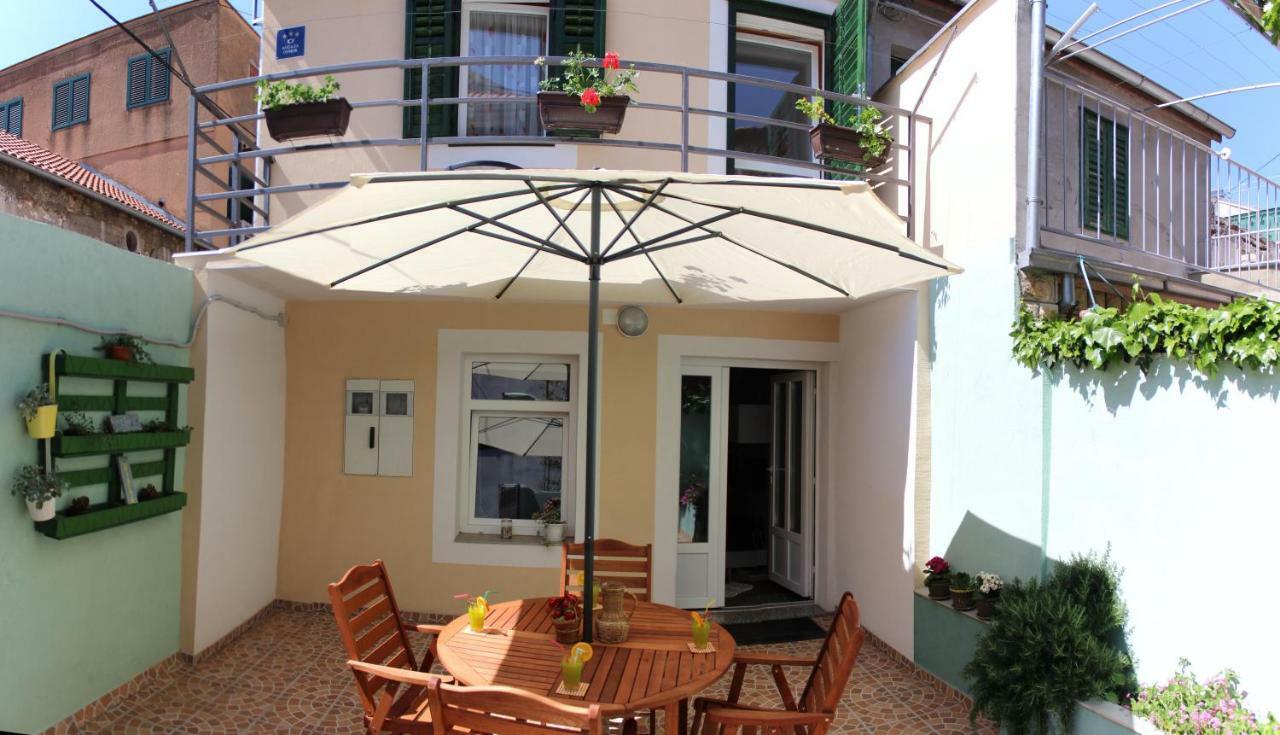 Apartment Karega Σίμπενικ Εξωτερικό φωτογραφία